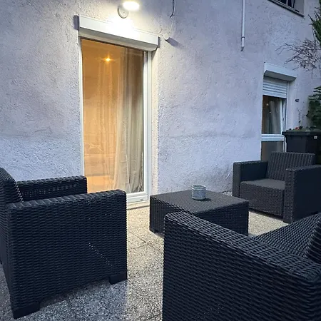 Apartment Rdc Avec Terrasse Et Parking Prive